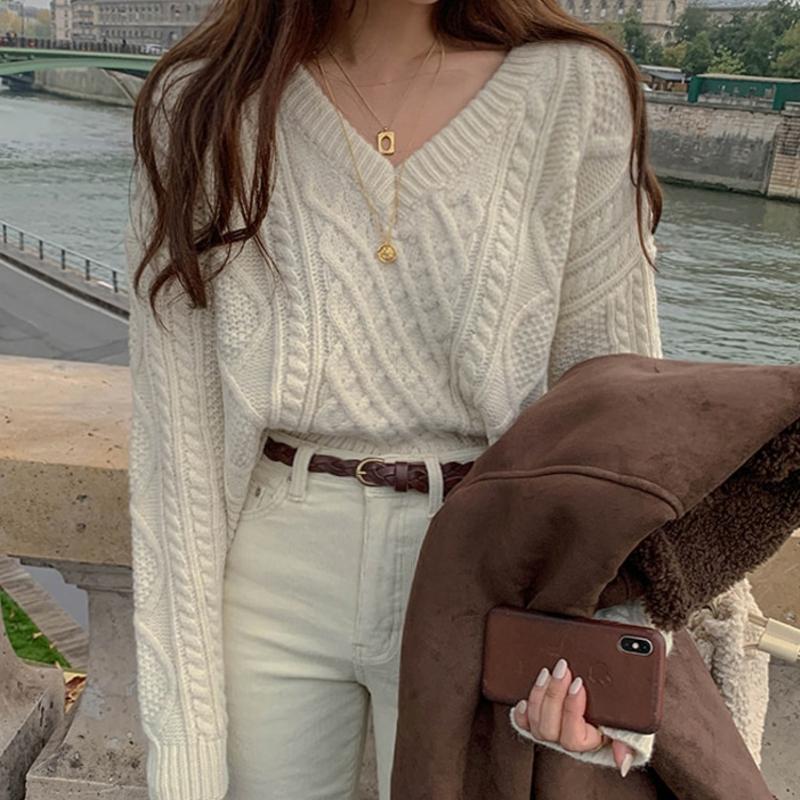 Ingrid | Cable Knit V-Neck Sweater with Long Sleeves