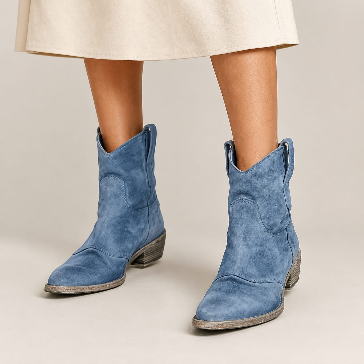 Saoirse | Western-Style Suede Ankle Boots with Flat Heel