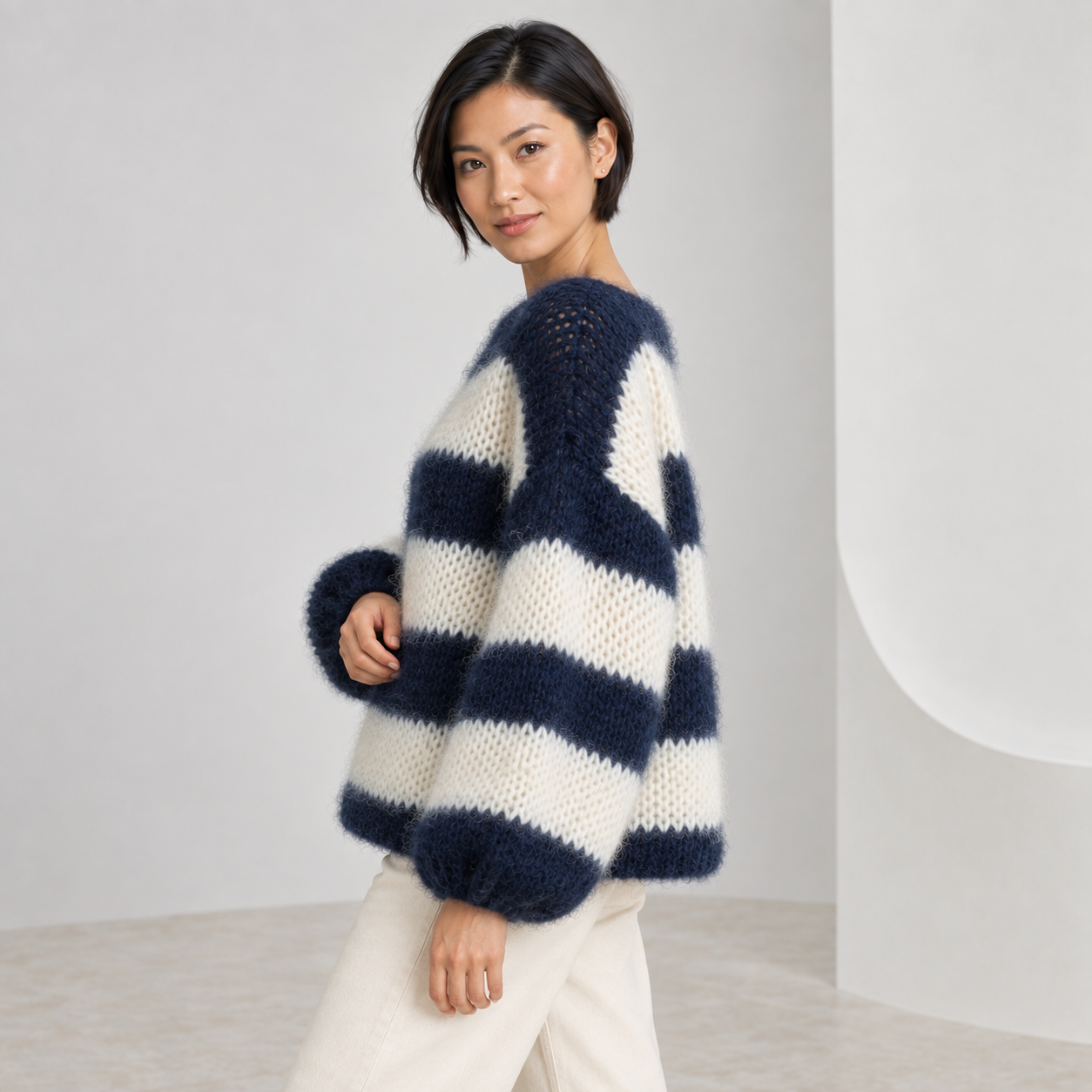 Anna | Chic Chunky Knit Jumper for Women with Statement Striped Finish