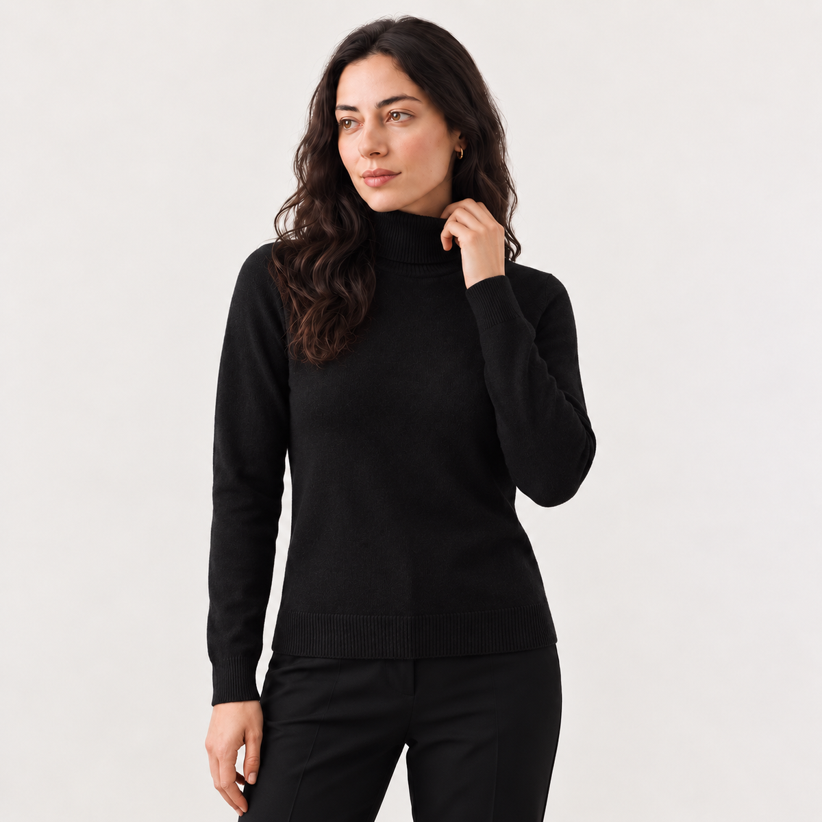 Dianara | Sophisticated Women’s Fine Knit Turtleneck Jumper