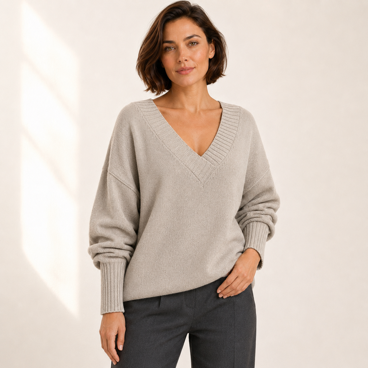 Amara | V-Neck Cashmere Sweater for Women with Soft Relaxed Fit