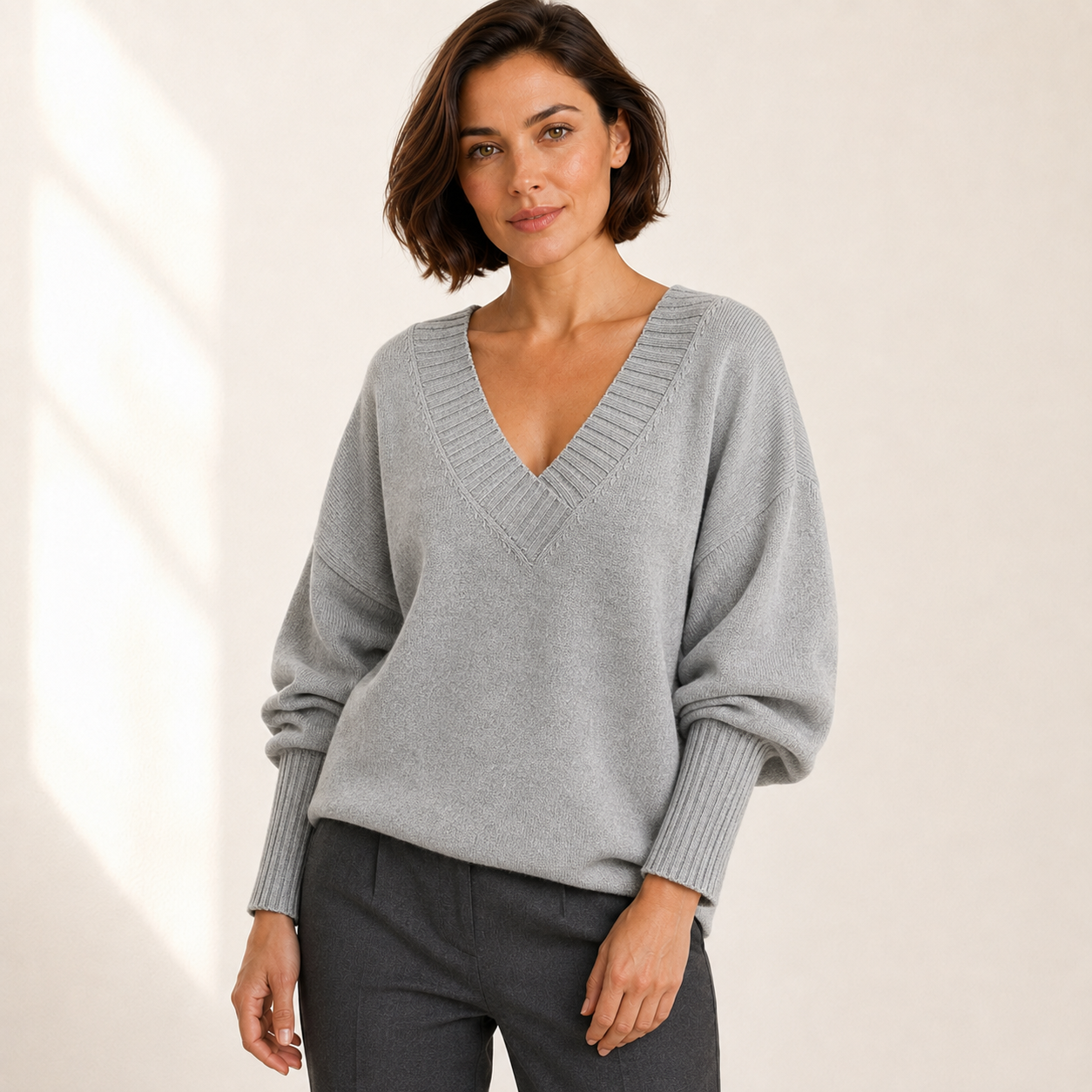 Amara | V-Neck Cashmere Sweater for Women with Soft Relaxed Fit
