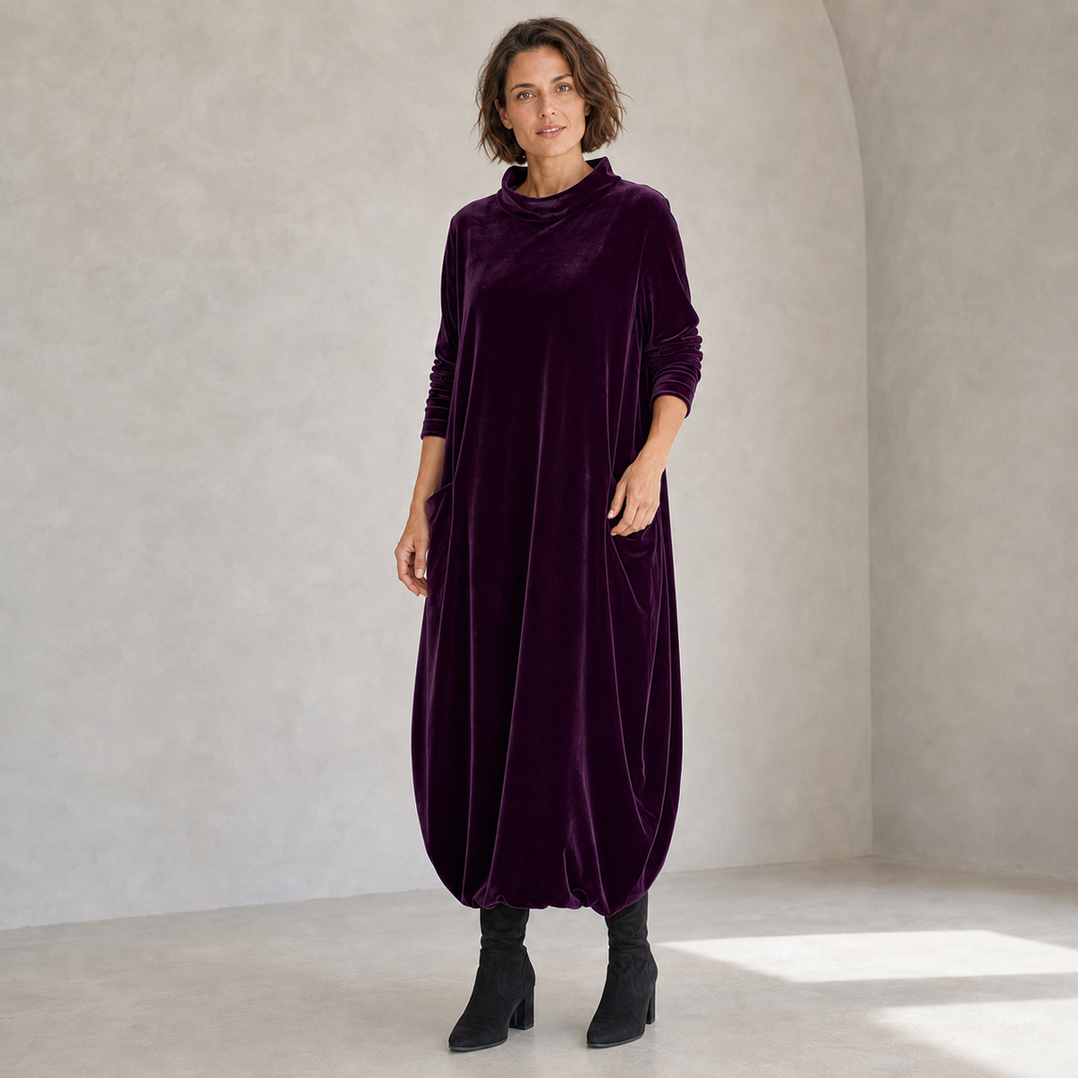 Arielle | Relaxed Velvet Midi Dress with Side Pockets