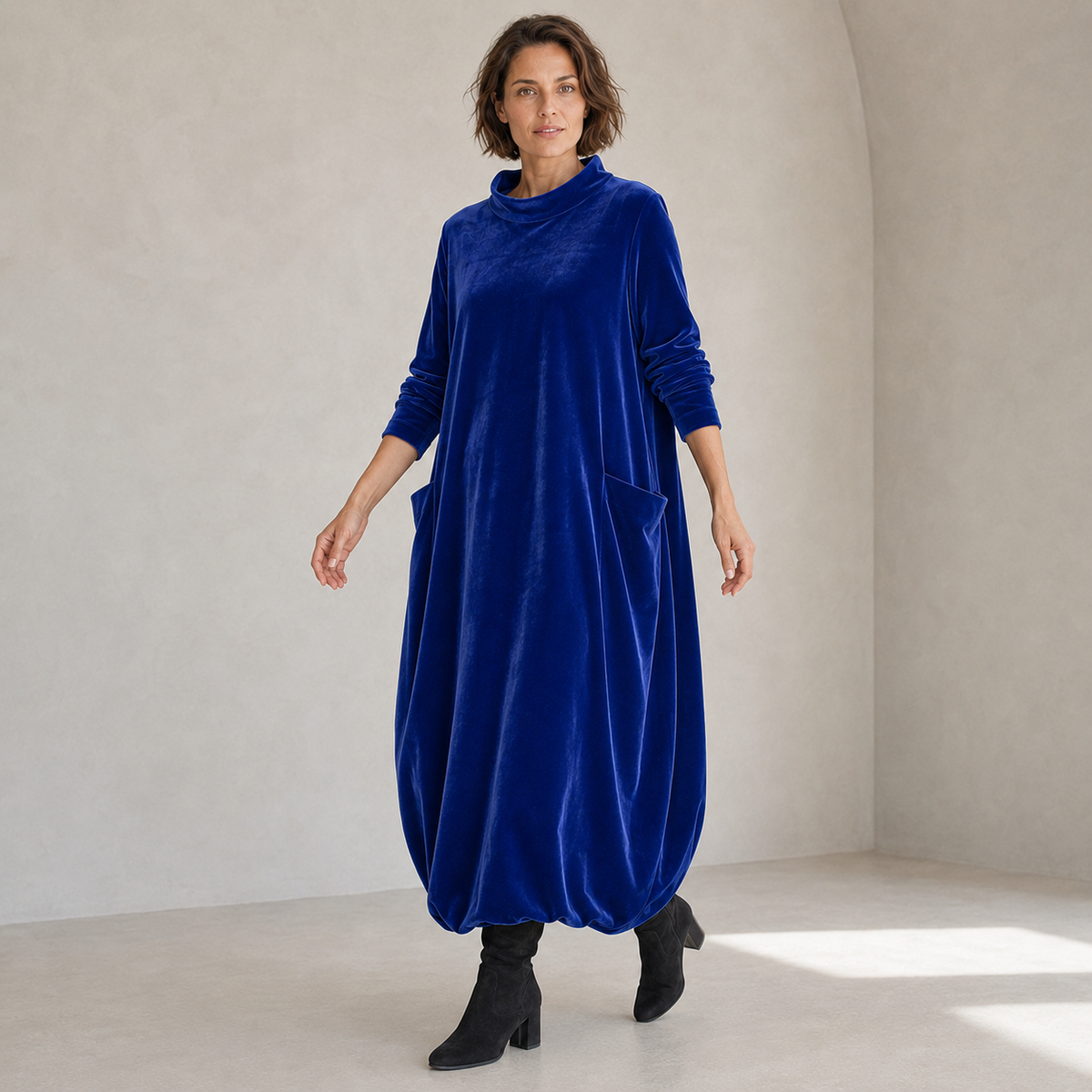 Arielle | Relaxed Velvet Midi Dress with Side Pockets