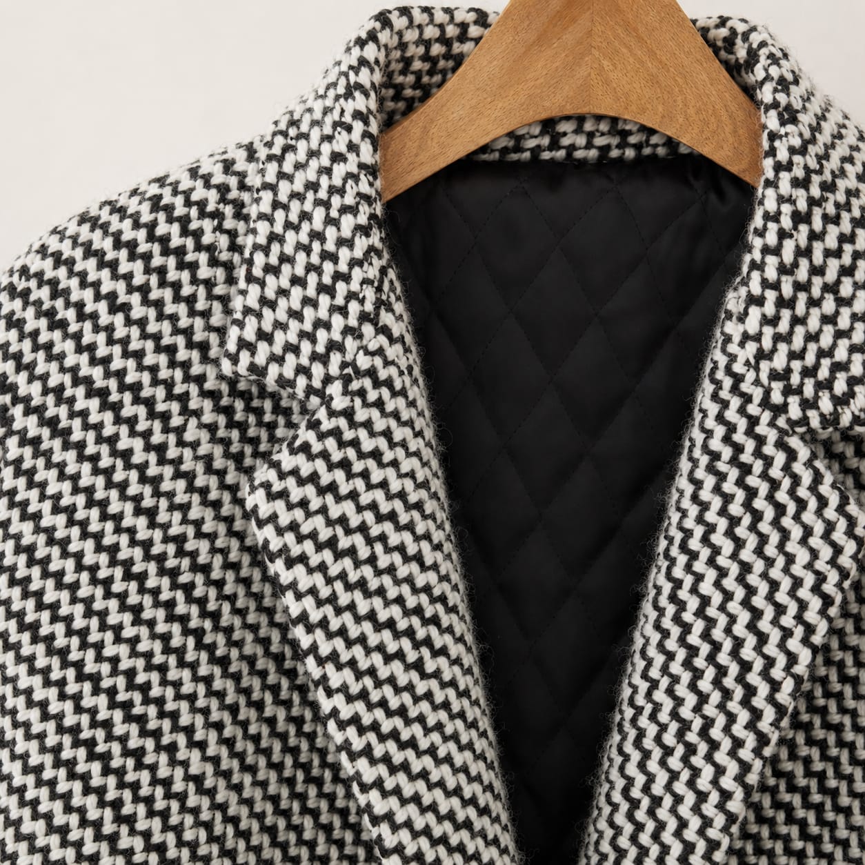 Cressida | Premium Wool Coat with V-Neck Collar for Women