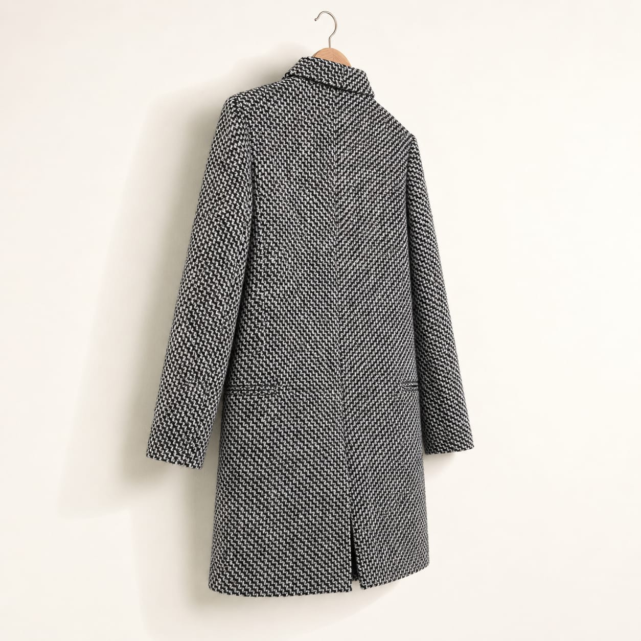 Cressida | Premium Wool Coat with V-Neck Collar for Women