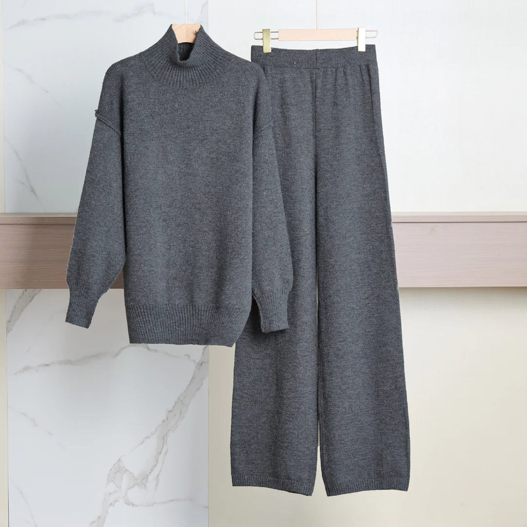 Frida | Cozy Knit Set with High Collar & Relaxed Fit