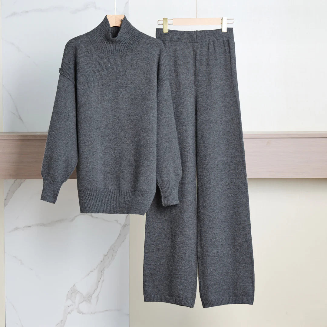 Frida | Cozy Knit Set with High Collar & Relaxed Fit