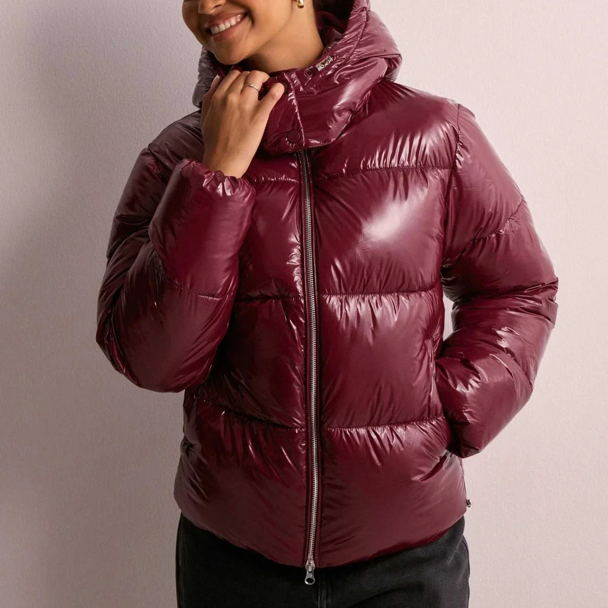 Perpetua – Women's Hooded Glossy Puffer Jacket