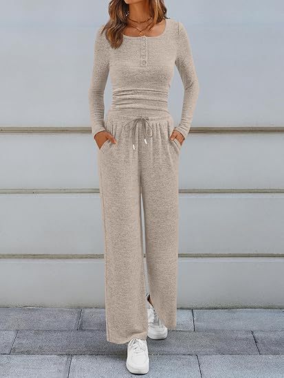 Willow | Chic Loungewear Set with Button Top & Wide Pants