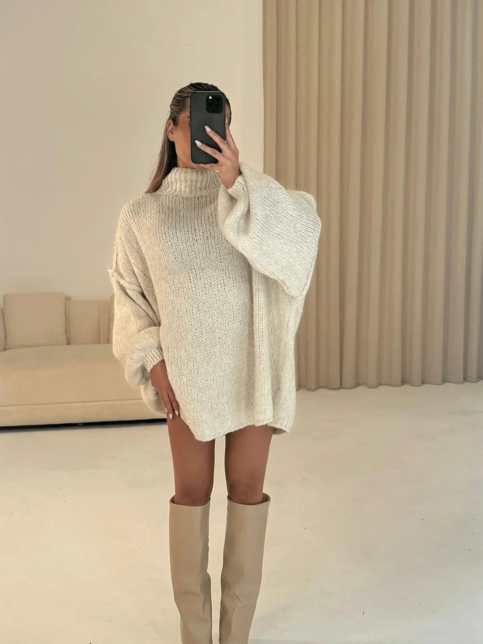 Solène – Women's Burgundy Oversized Turtleneck Jumper