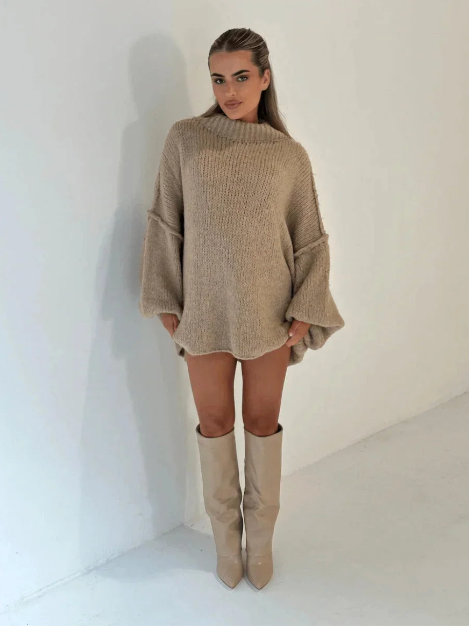 Solène – Women's Burgundy Oversized Turtleneck Jumper