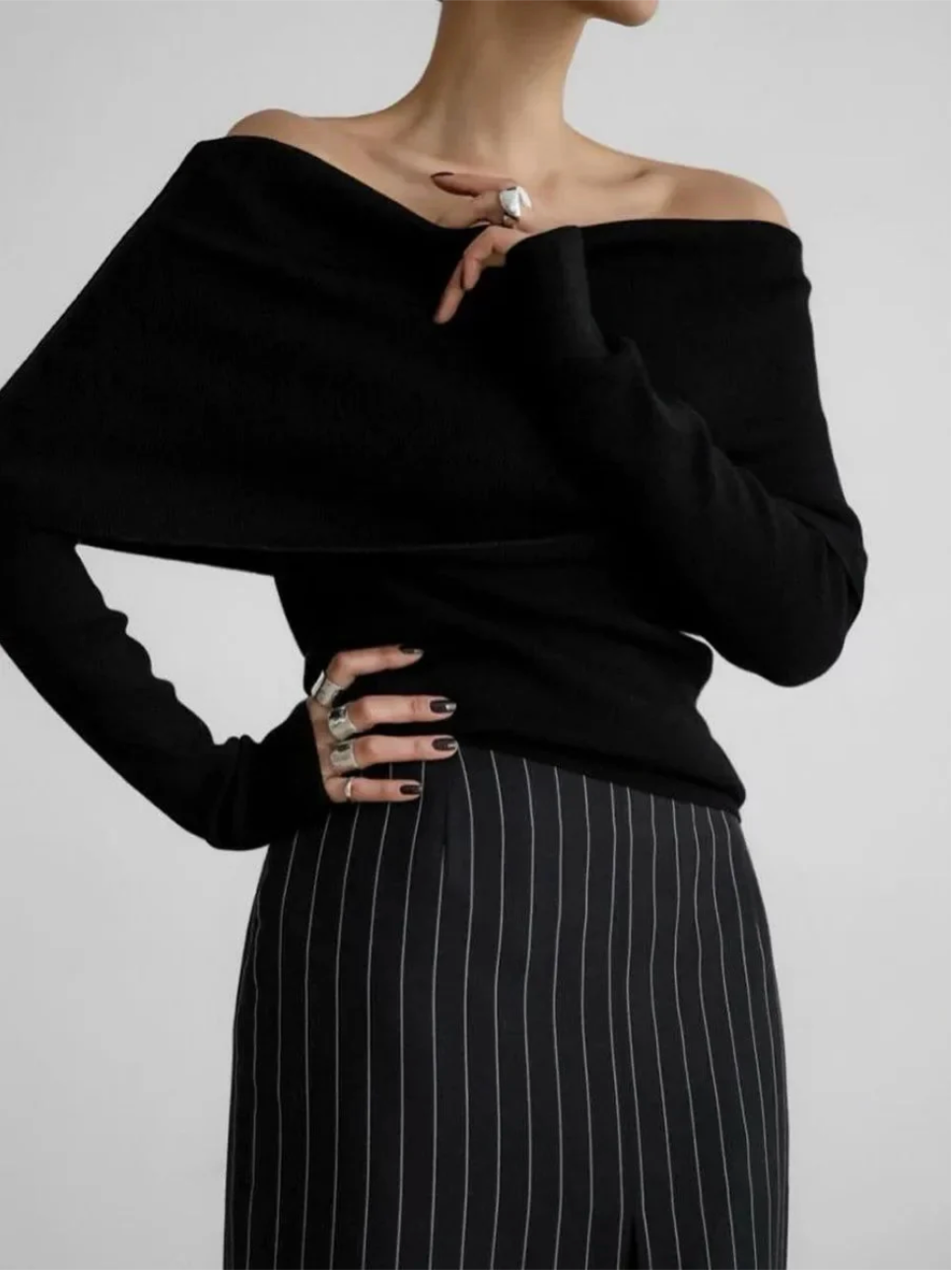 Séverine – Women's Red Boat Neck Jumper