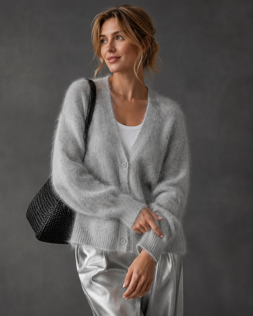 Béatrice | Oversized V-Neck Cardigan in Soft Knit